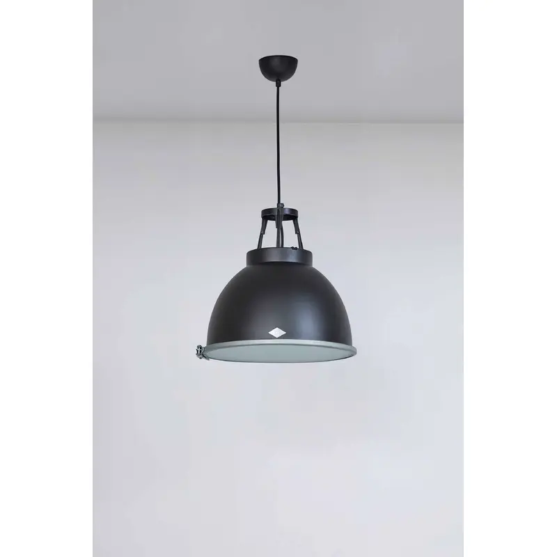 Titan Size 1 Black Edition with Etched Glass