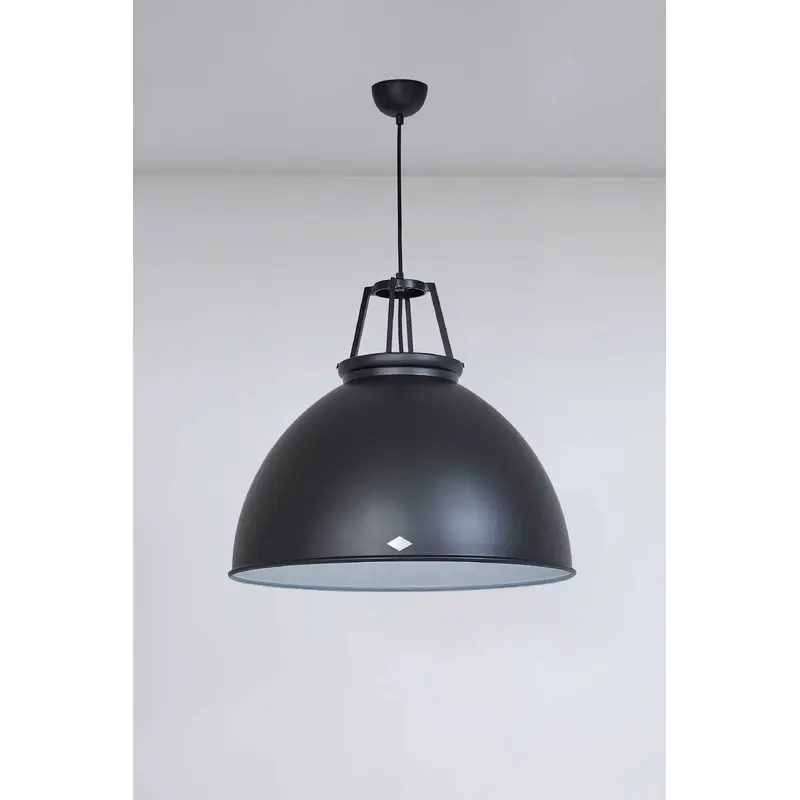 Titan Size 5 Black Edition