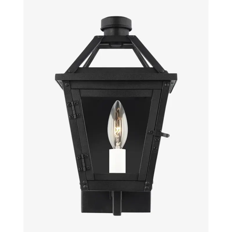 Hyannis Outdoor Wall Lantern