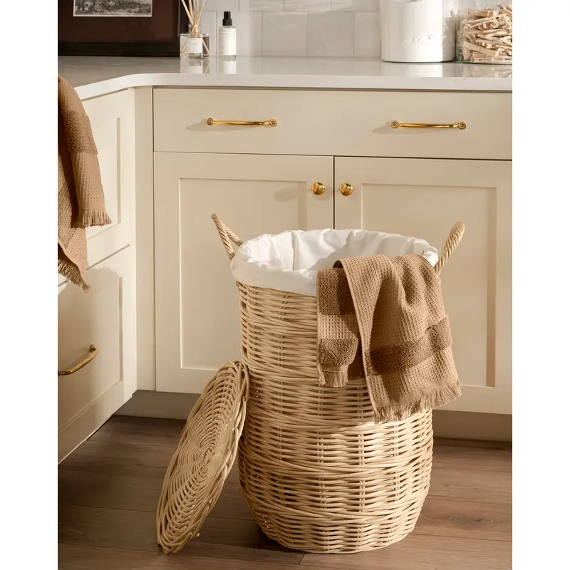 Rattan Lidded Laundry Bin