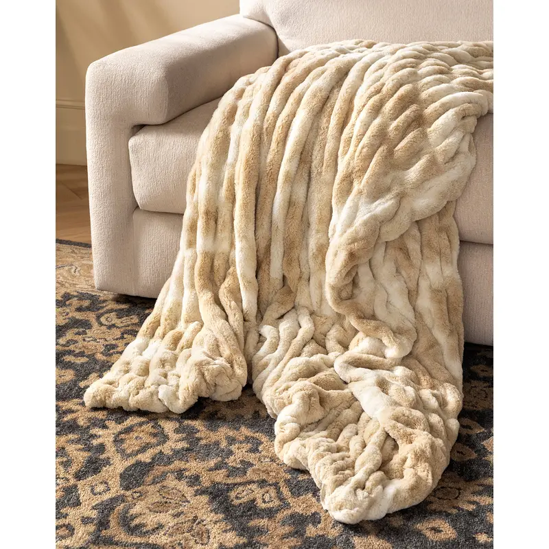 Maja Faux Fur Blanket