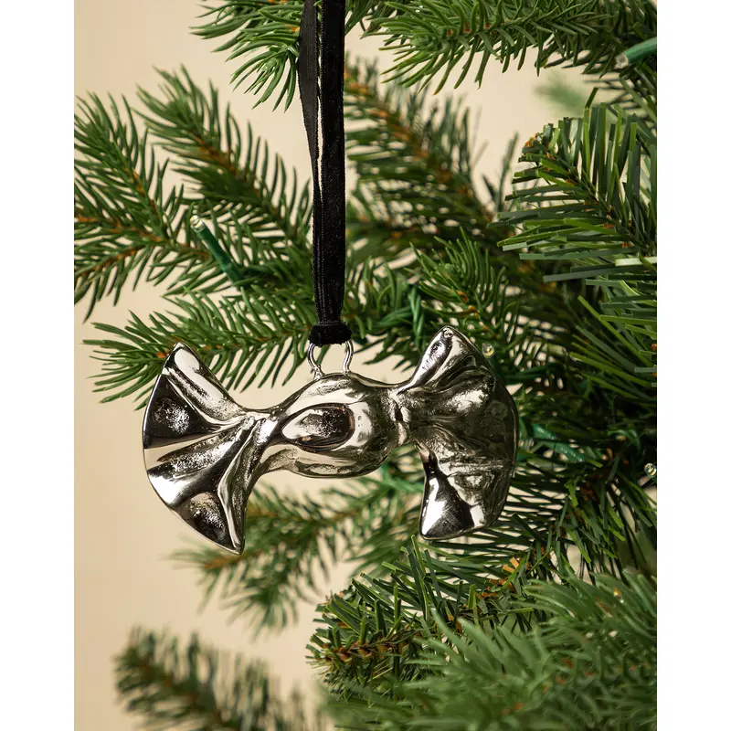 Silver Bonbon Ornament
