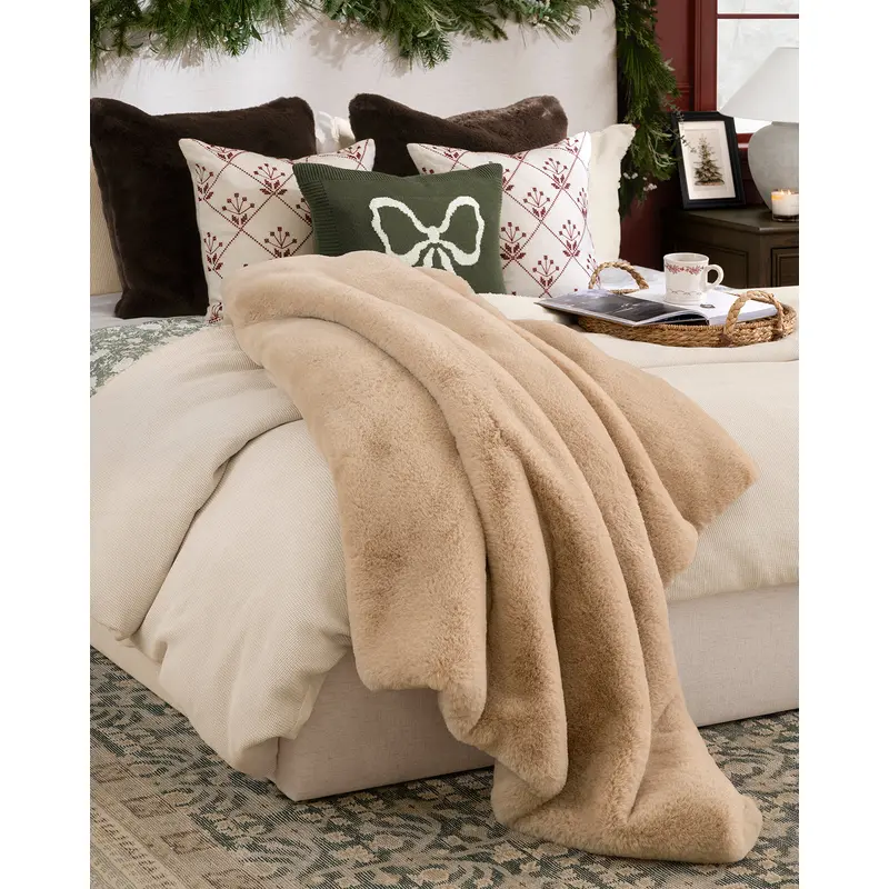 Tove Faux Fur Throw