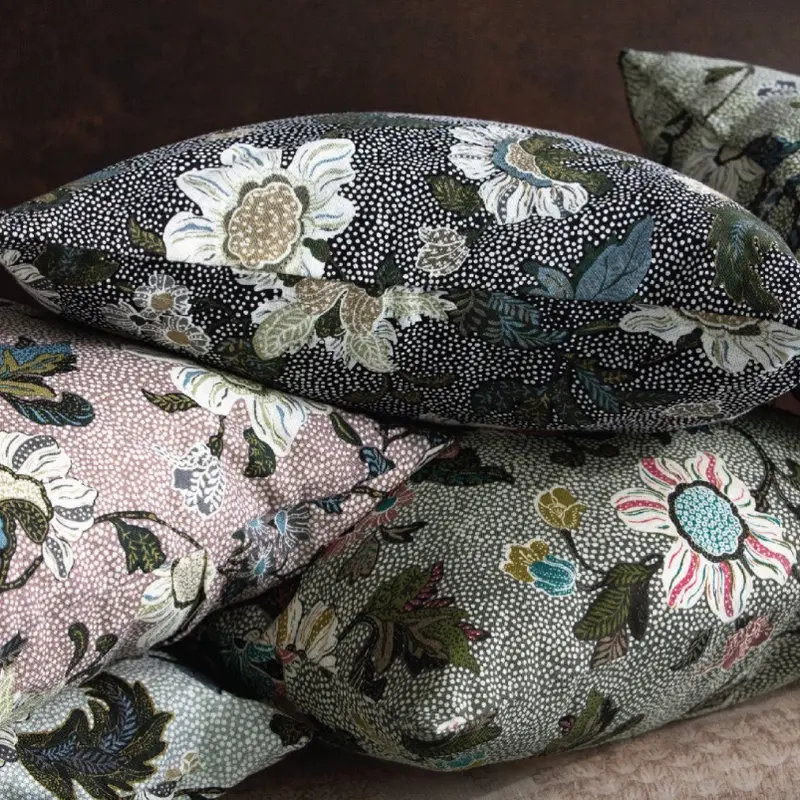 Cushion Flower Linen Black