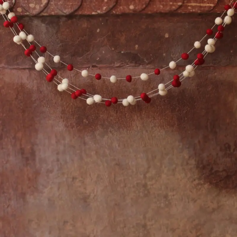 Handwoven Felt Pom-pom Red Garland