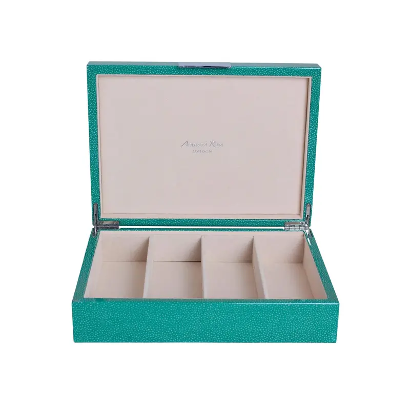 Green Lacquer Glasses Box with Silver Clasp