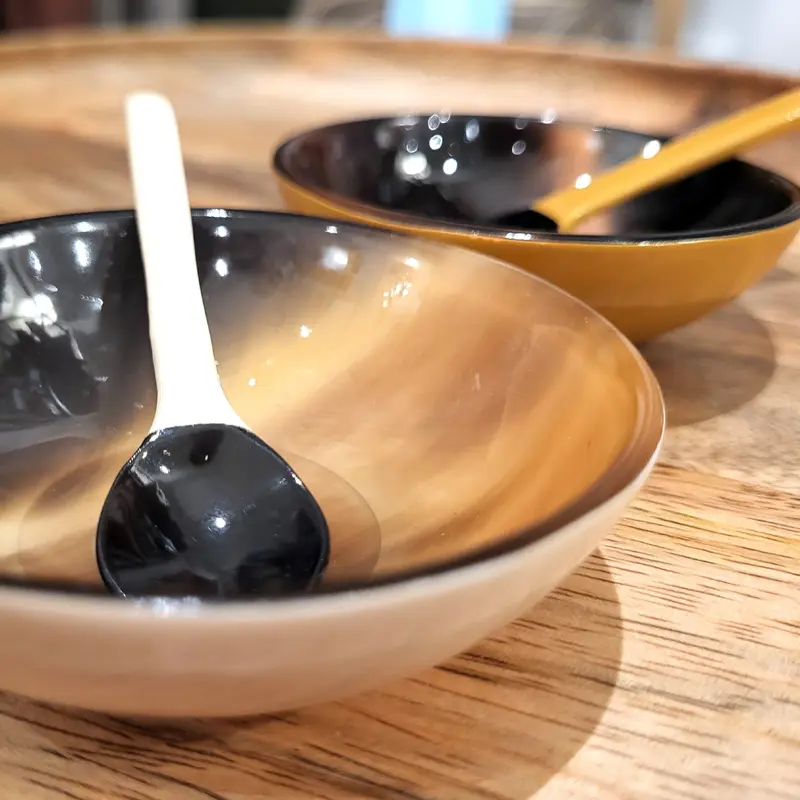 Horn Lacquer Sauce Bowl with Spoon Set Cream