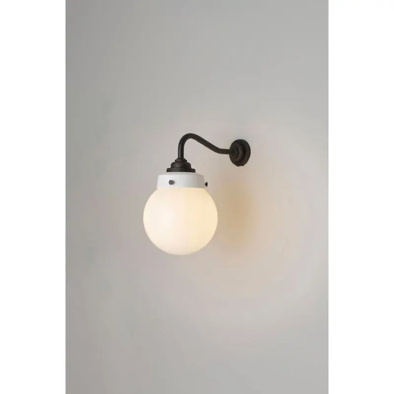 Hampton Wall Light Size 1