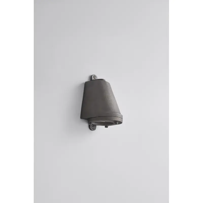 Mast Light, Low Voltage