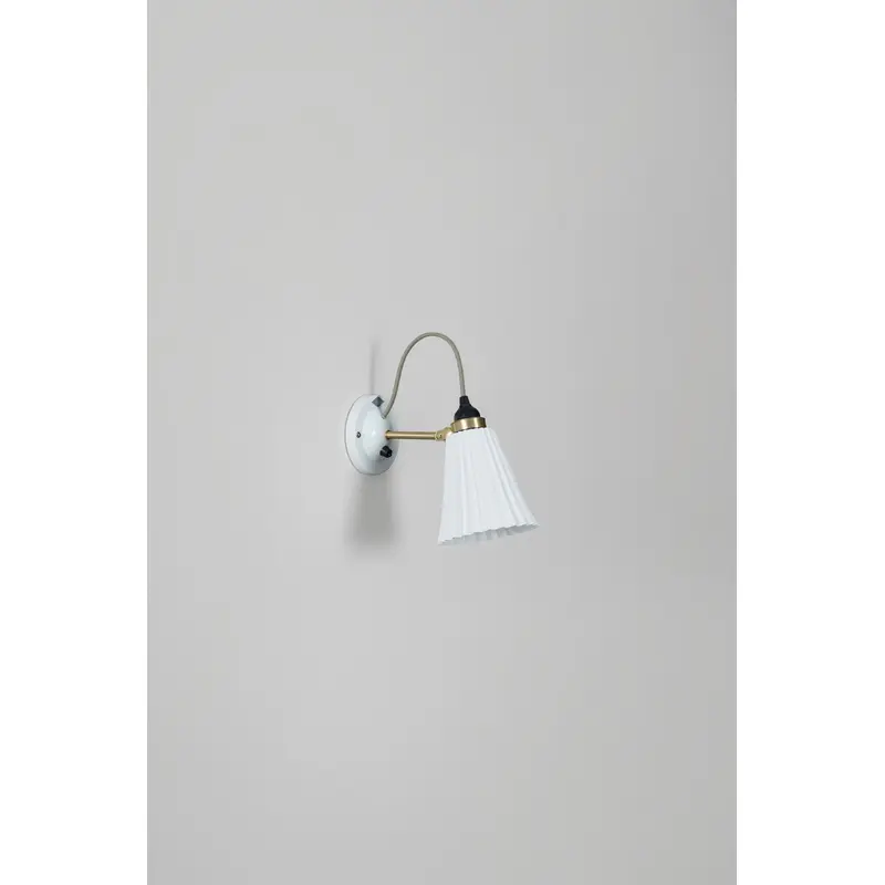 Hector Pleat Medium Wall Light, Switched, Brass
