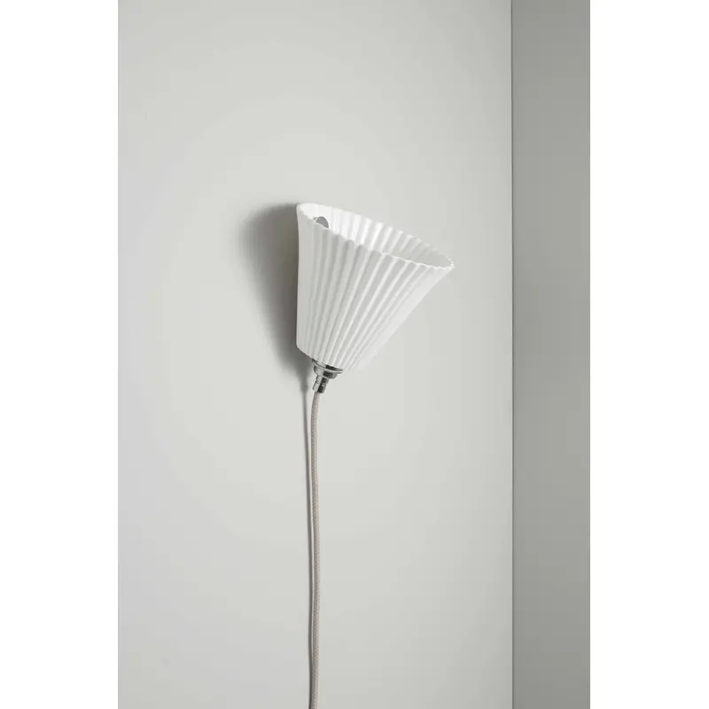 Portable Pleat Large Wall Light