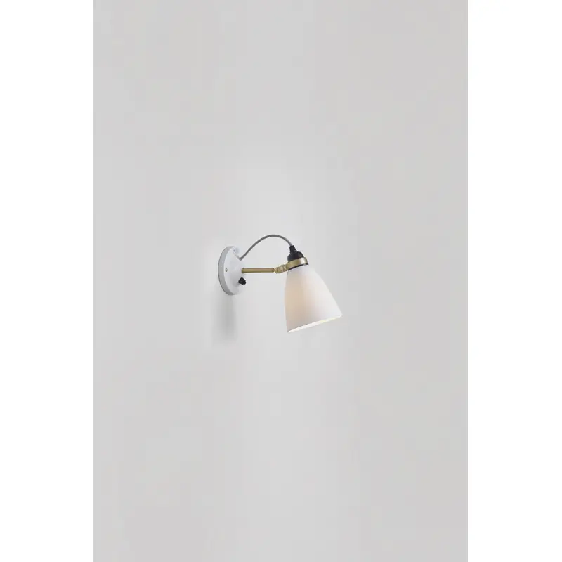 Hector 30 Wall Light, Switched