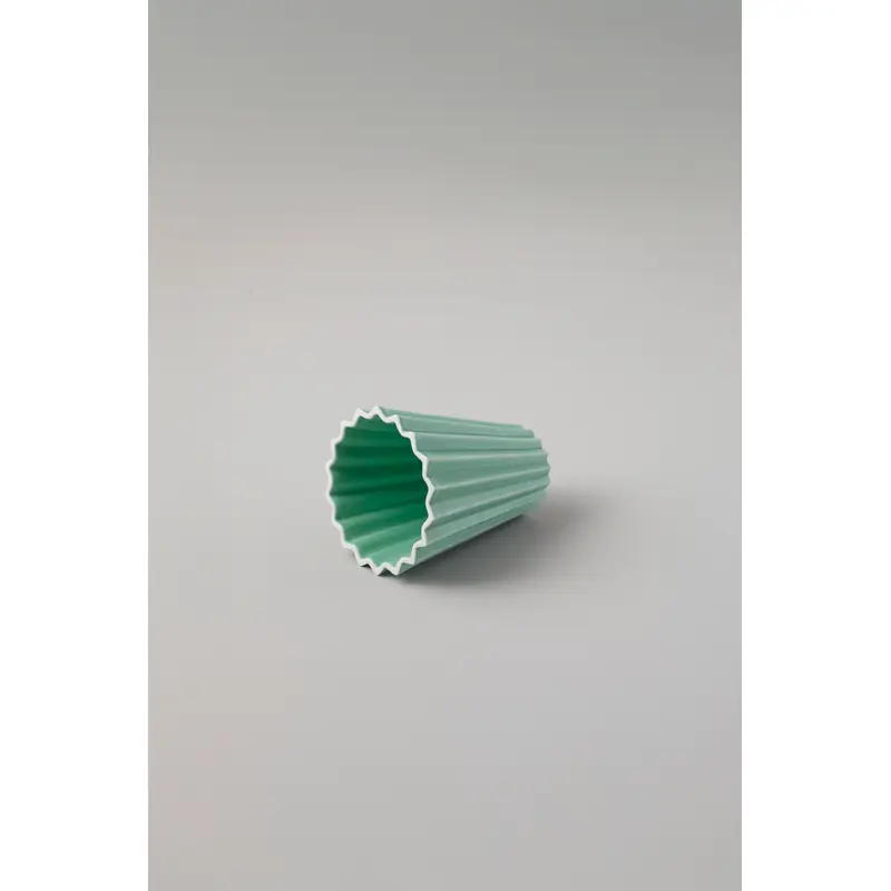 Hector Small Pleat Shade