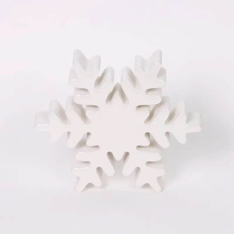 Wooden shimmering snowflake