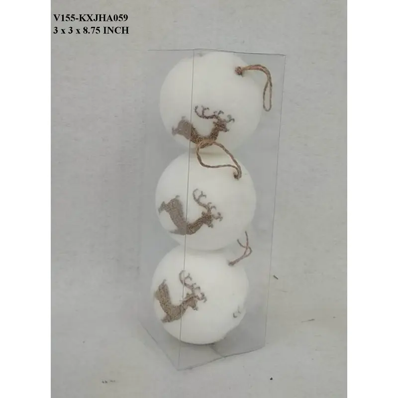 White/Deer Design Shatterproof Boxed orn