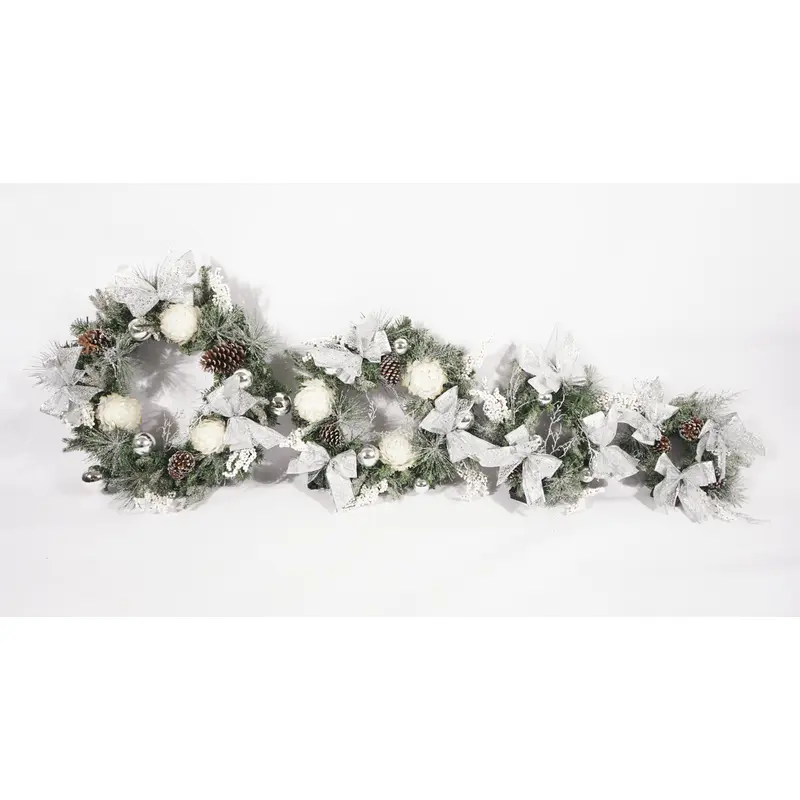 Decorated Wreath - Sliver & White
