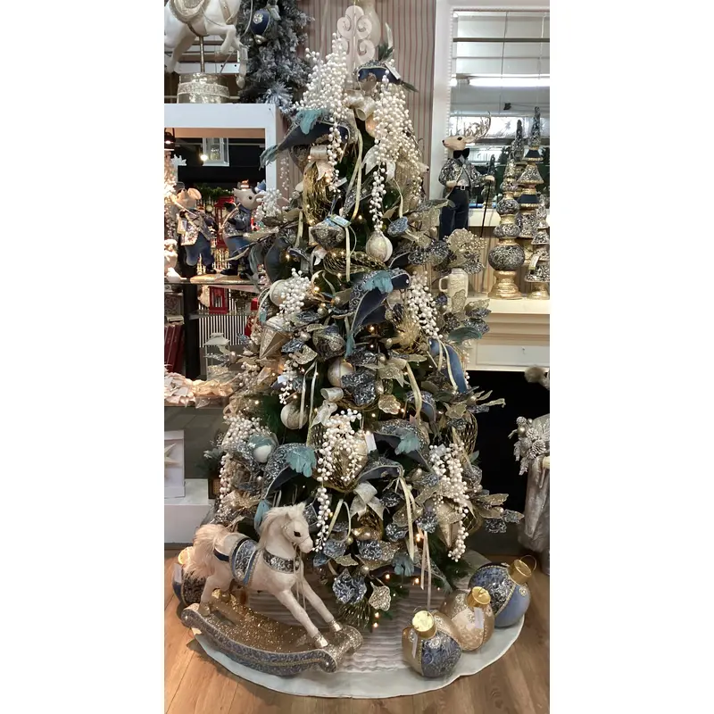 7.5 ft. Decorated Christmas Tree