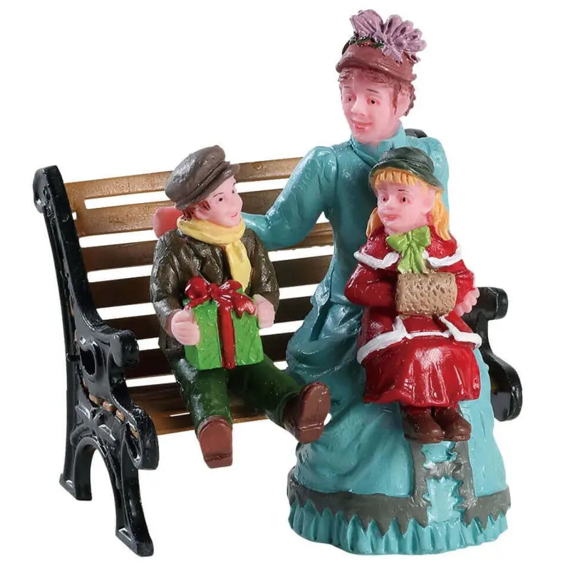 Lemax Caddington Village Figurine: Sitting Together #82606