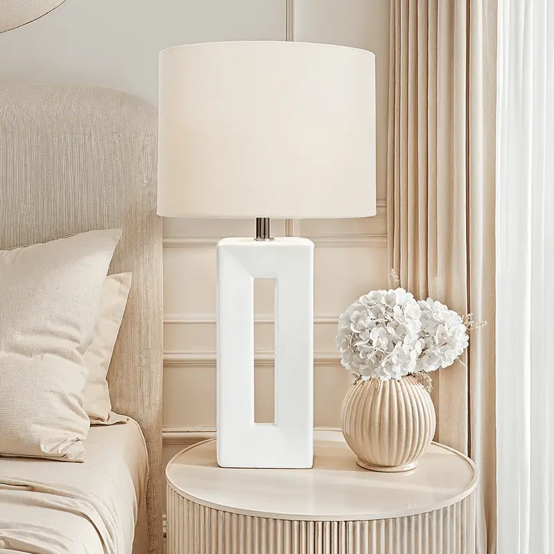 Kimia White Ceramic Table Lamp
