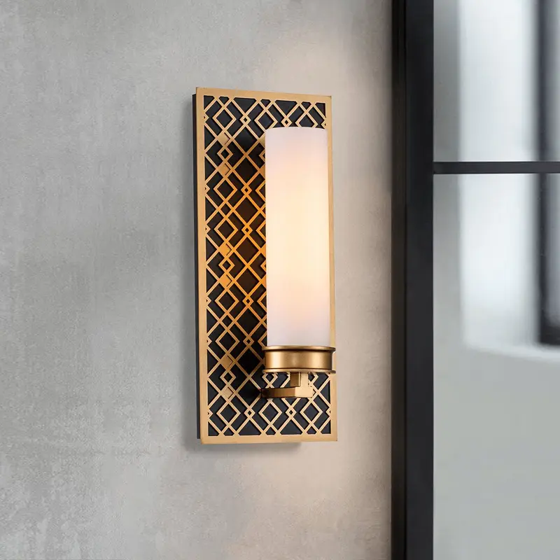 Belgrave Gold Diamond Pattern Wall Light