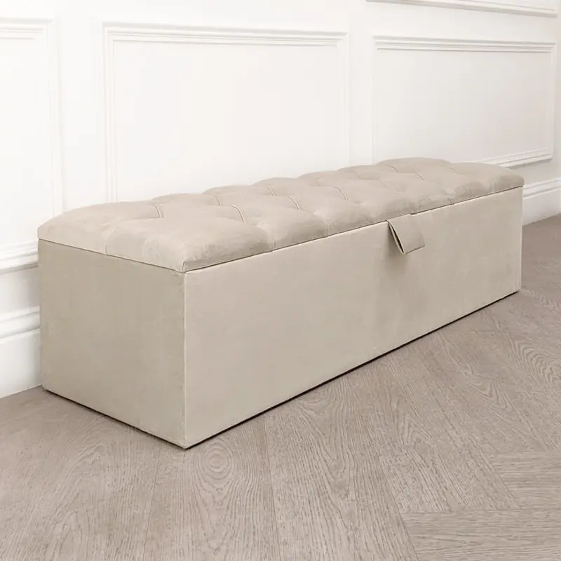 Belvoir Vanilla Buttoned Ottoman Box