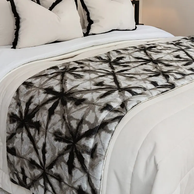 Arizona Black & Grey Print Bed Runner