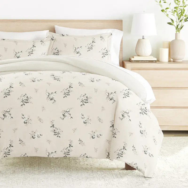 Delicate Floral Pattern 3-Piece Reversible Duvet Cover Set (Sale)