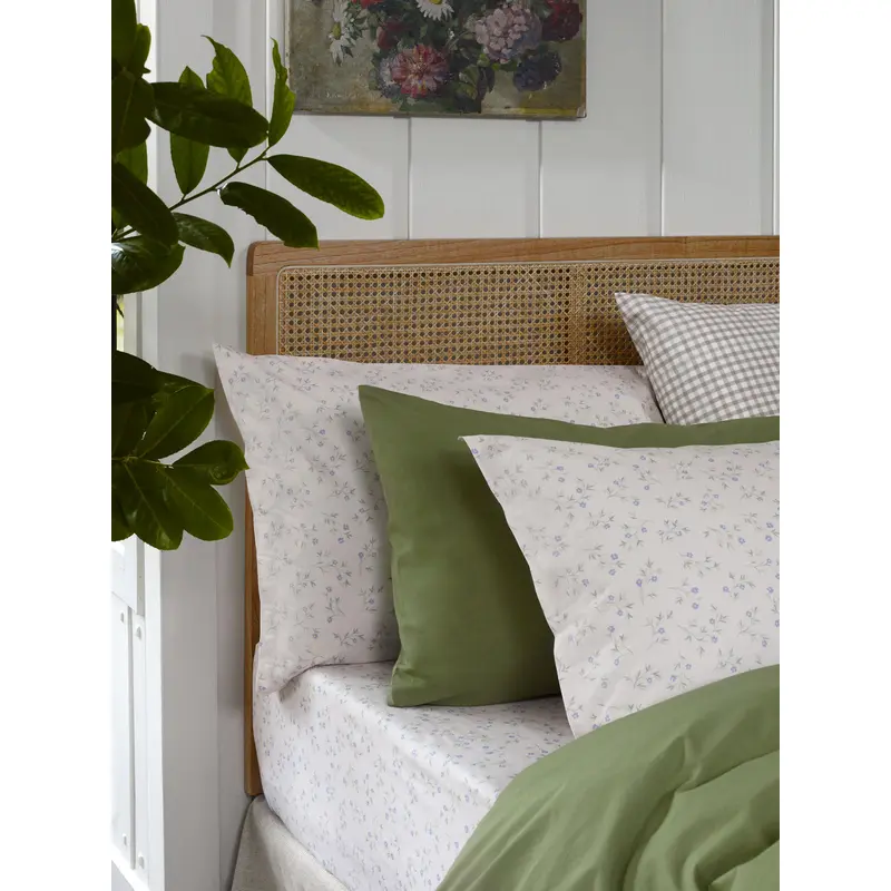 Spring Sprig Cotton Pillowcases (Pair)