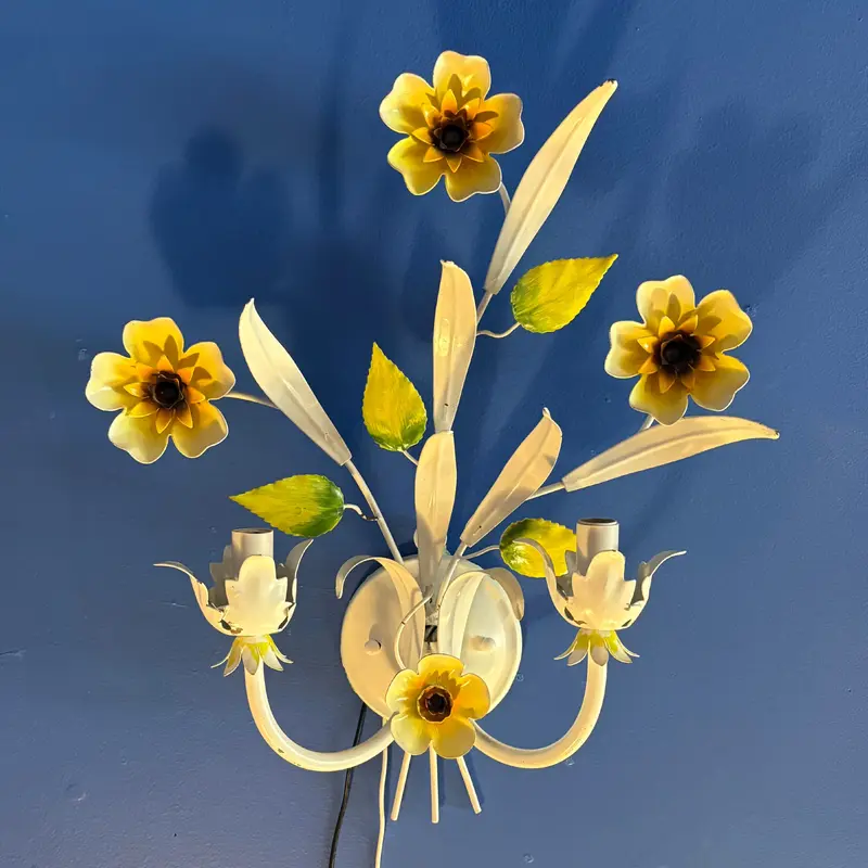 Vintage Italian Tole Floral Sconce