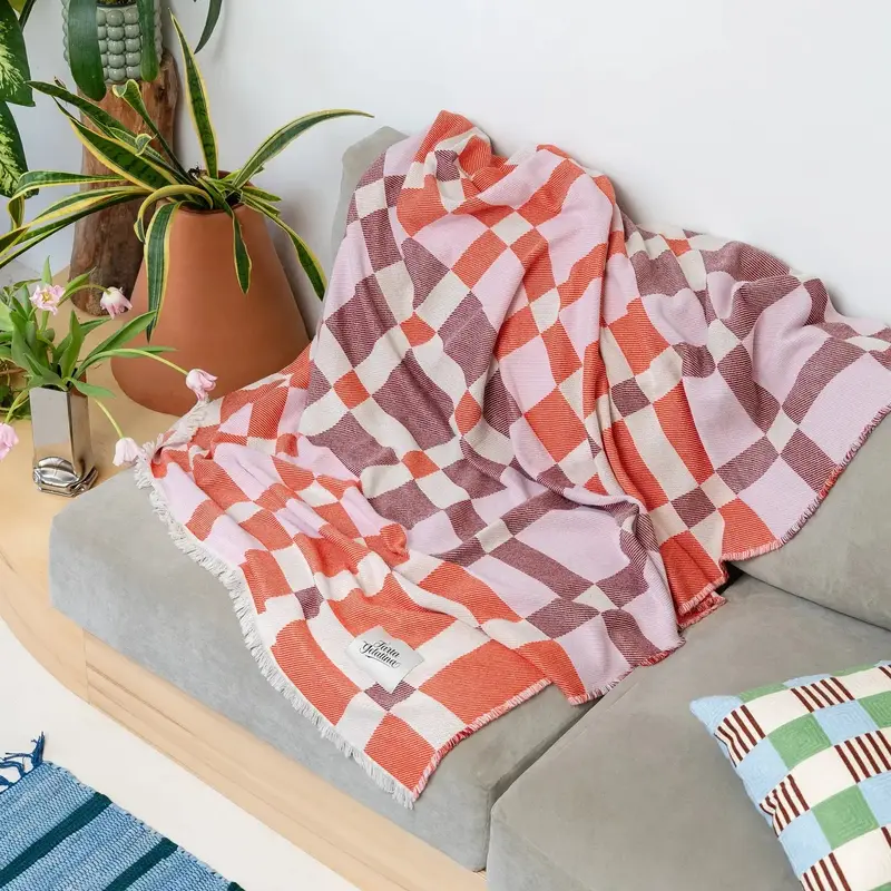 Picnic Plaid Throw by Tarta Gelatina