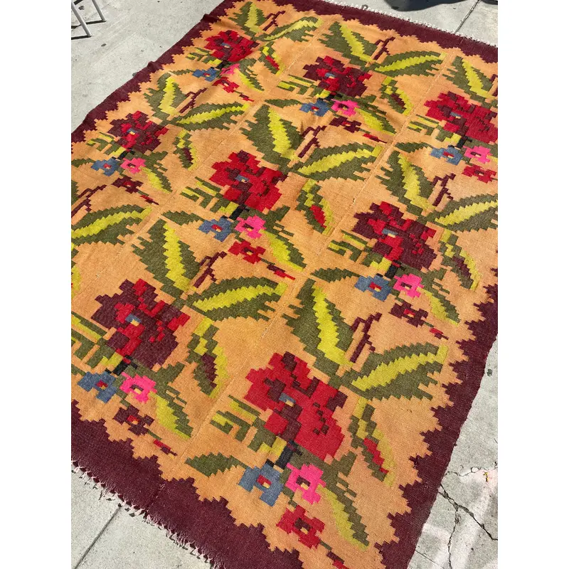 Vintage Peruvian Kilim Rug - 6'3" x 7'9"