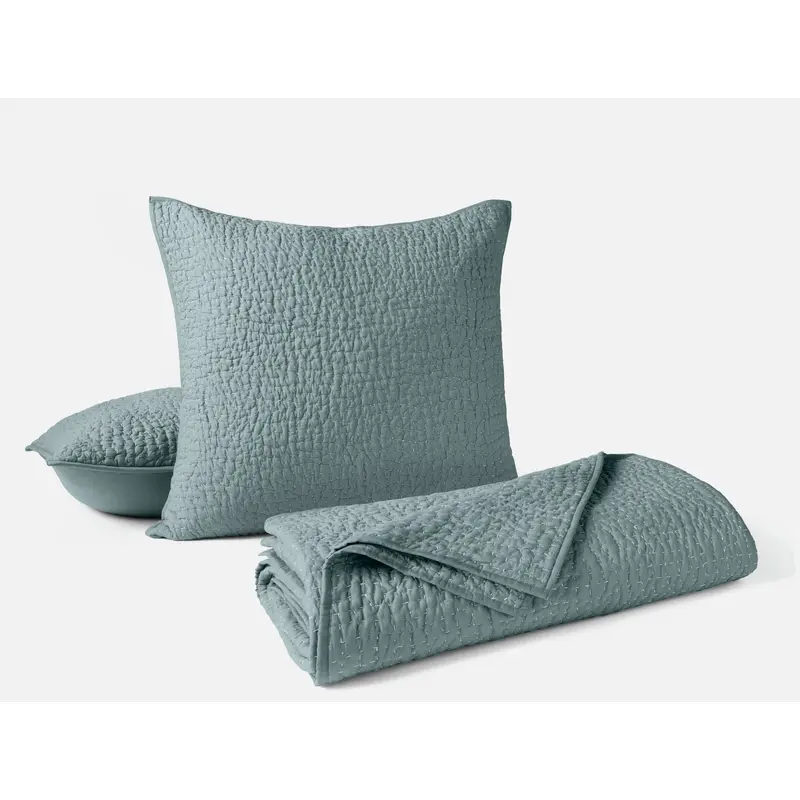 Pebbled Handstitched Quilt Set