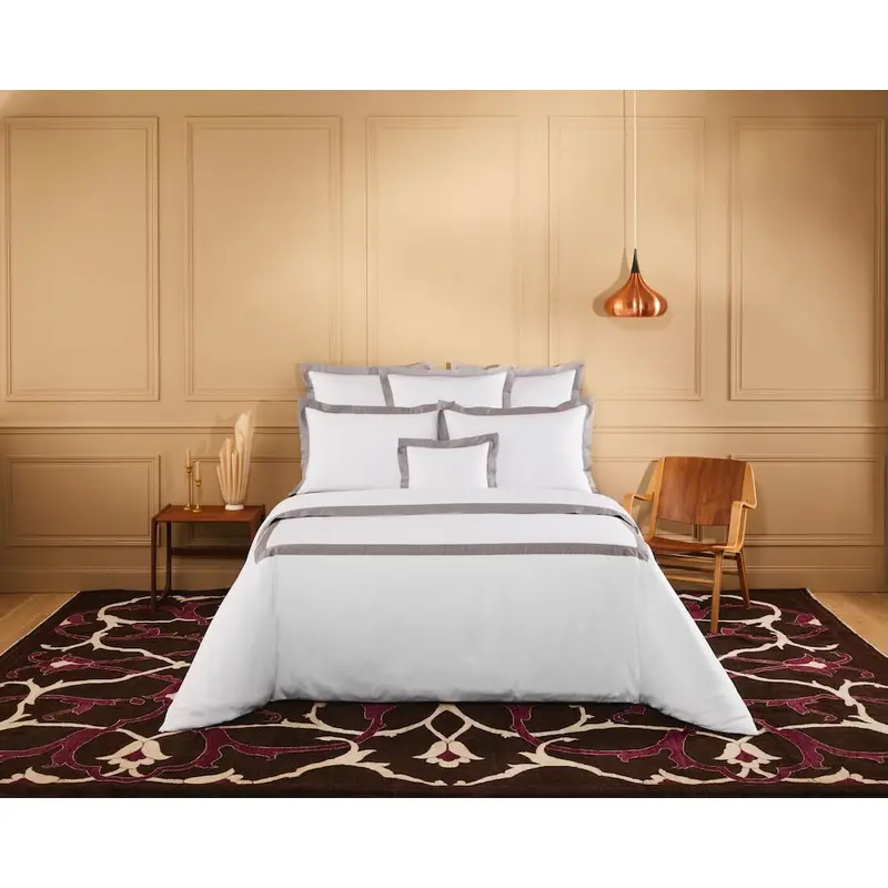 Linea Platine Bedding by Yves Delorme