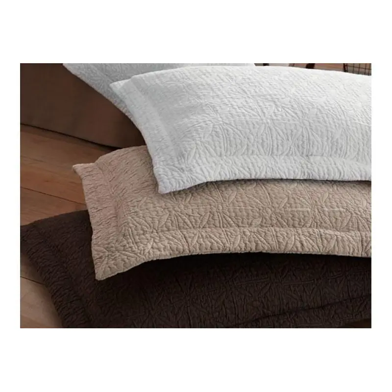 Olivia Coverlets by Peacock Alley