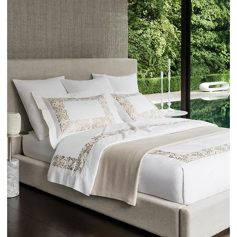 Saxon Bedding by Sferra