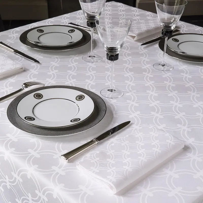 Anneaux White Table Linen by Le Jacquard Franais