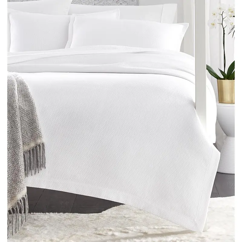 Perrio White Bedding by Sferra