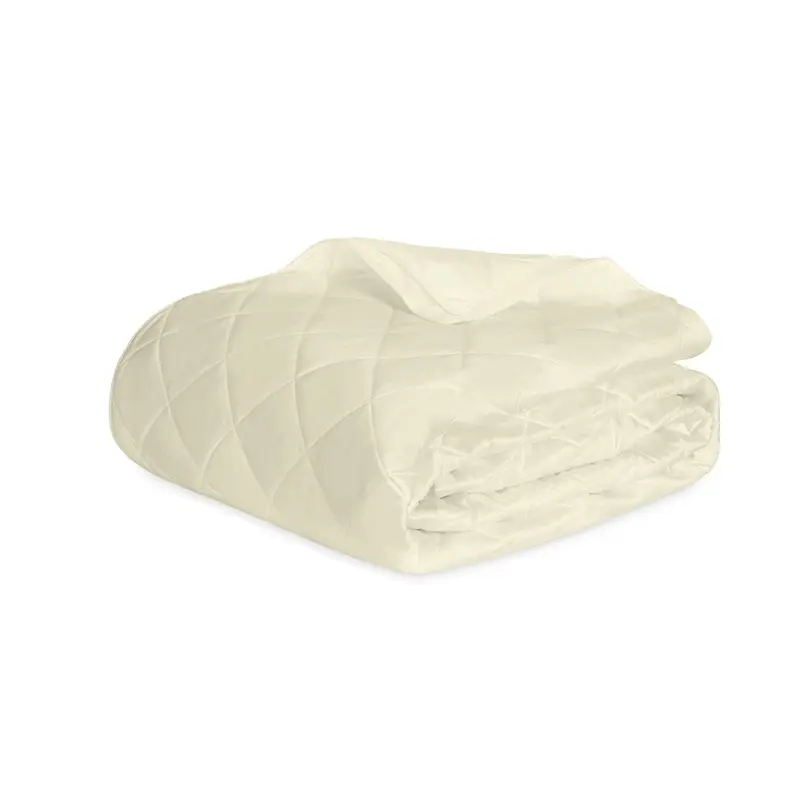 Nocturne Quilt in Ivory by Matouk