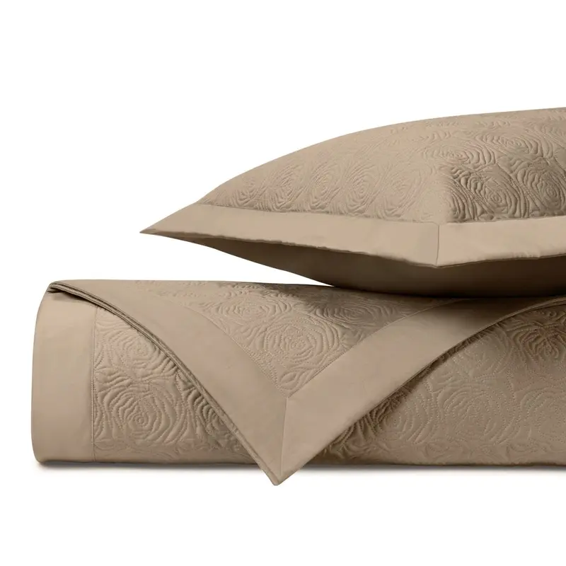 Roses Quilted Candlelight by Home Treasures