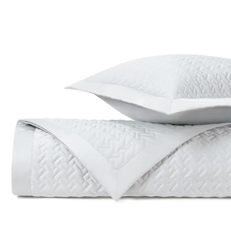 Houndstooth Quilted White by Home Treasures